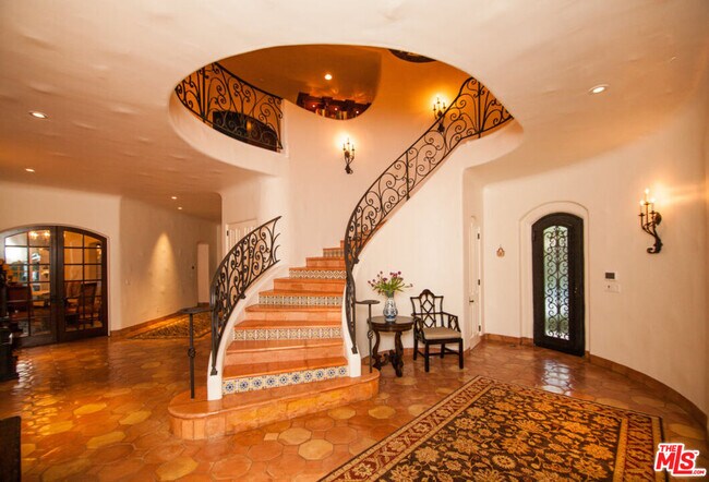 12140 Summit Ct