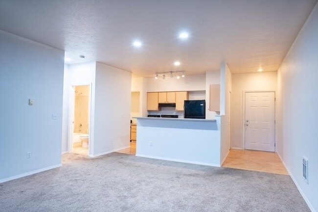 Building Photo - 22855 E Country Vista Dr Rental