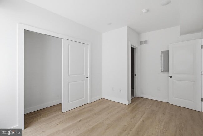 613 Brooklyn St Unit 2