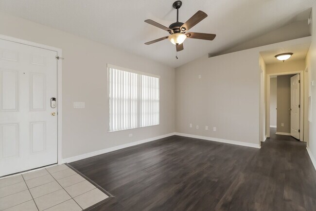 Photo - 618 Brooke Ct