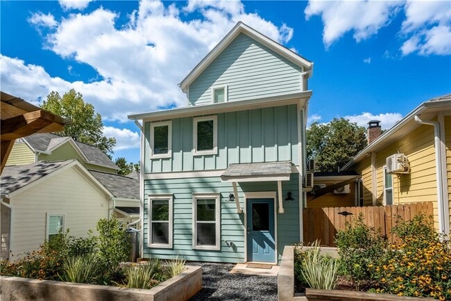 Building Photo - 1357 Finley St NE