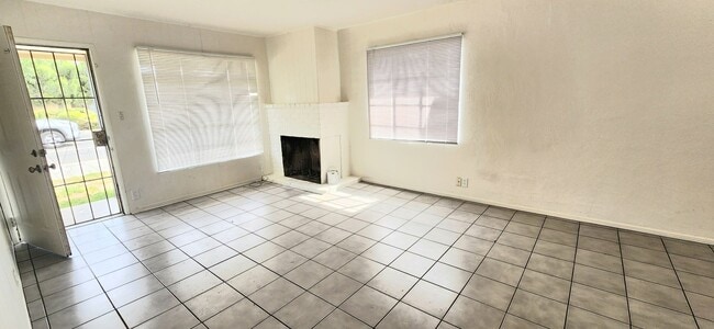 Photo - Charming 3 Bedroom, 1 Bathroom Available for Rent