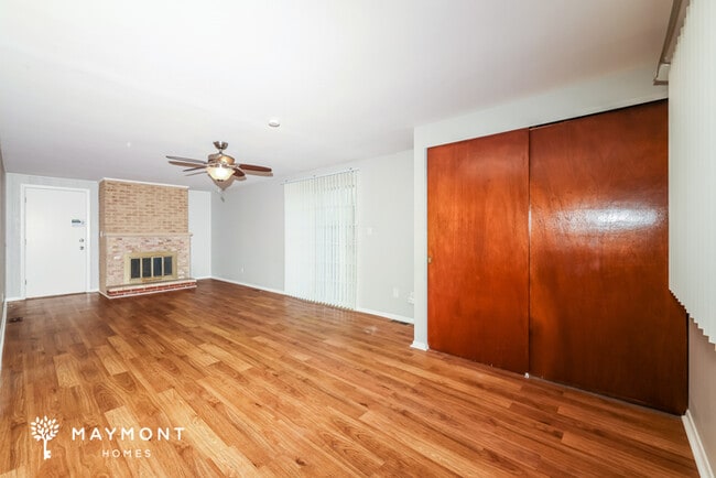 Photo - 725 Albert St