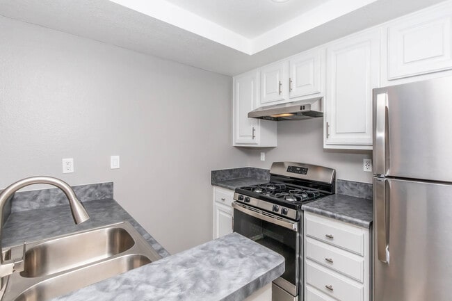 Photo - Palm Court Apartment Homes