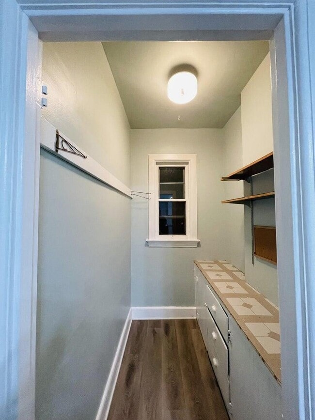 Photo - 929 Huron Ave