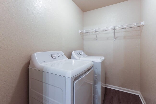 Parc at Flowing Wells Apartment Homes