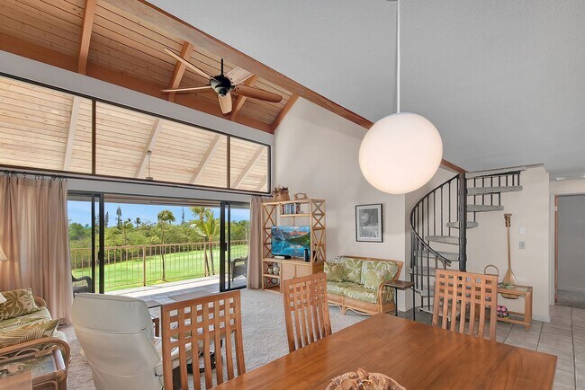 Photo - Stunning 3-Bedroom Condo with Golf Course ...