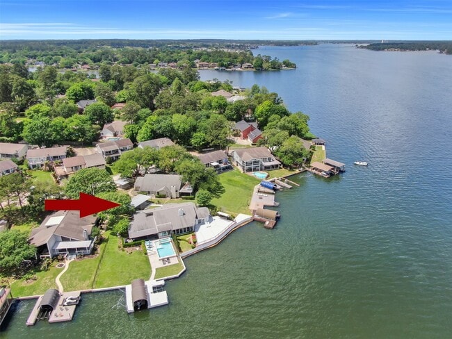 Building Photo - 35 Lakeview Village