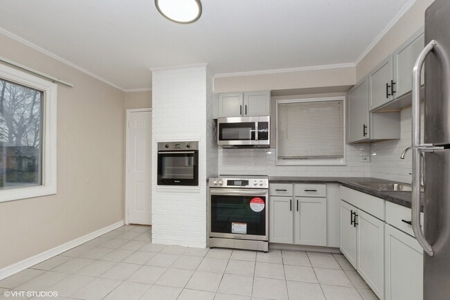 Photo - 363 Winnebago St