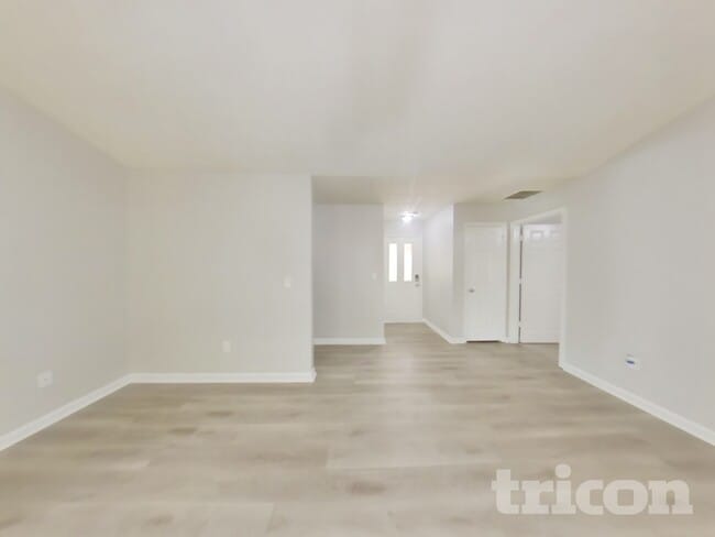 Photo - 270 Rosewood Dr