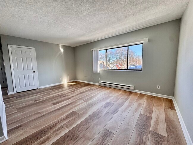 Photo - 837 River St Unit 14