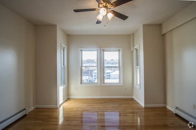 Building Photo - 19 Wilson St Unit 2nd Floor Rental