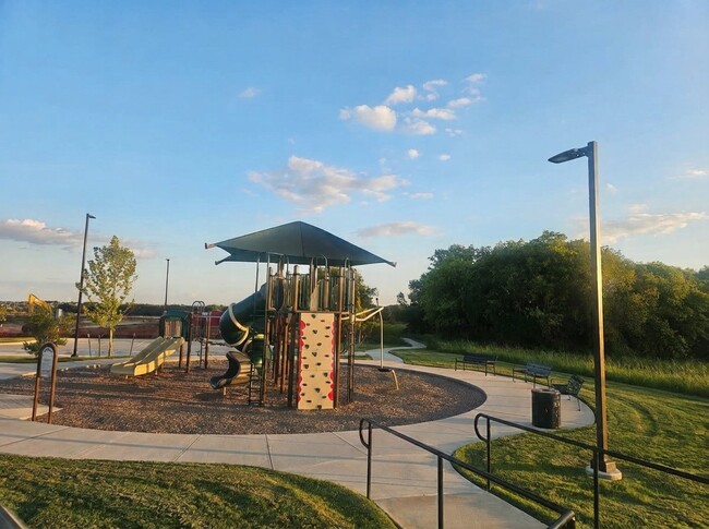 1200 Lancaster Dr