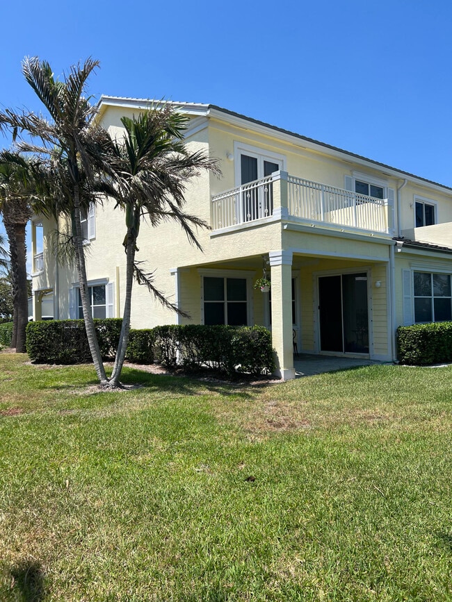 Photo - 2100 Mariner Bay Blvd
