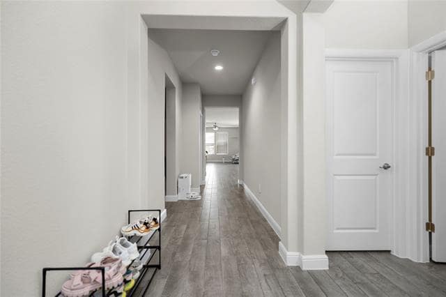 Photo - 16032 Farringdon St