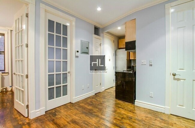 Photo - CHRISTOPHER ST. Unidad 9