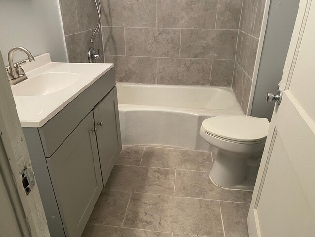 Photo - Updated 3/1 North LC with appliances