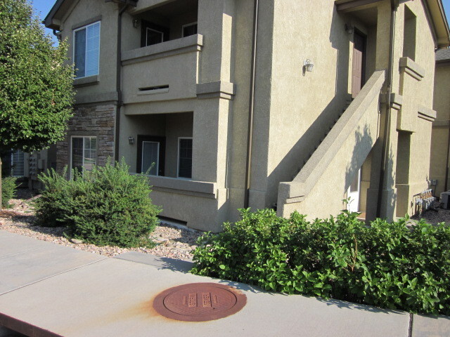 Building Photo - TWO BEDROOM/TWO BATHROOM CONDO WITH AMENITIES IN GATED COMMUNITY! Unit 104