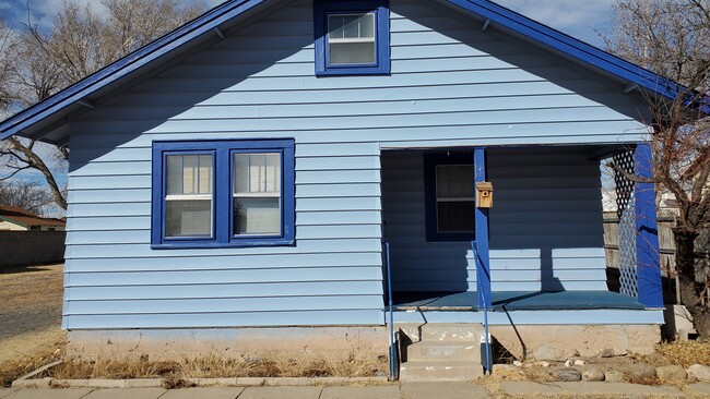 Building Photo - 417 Cherry St Rental