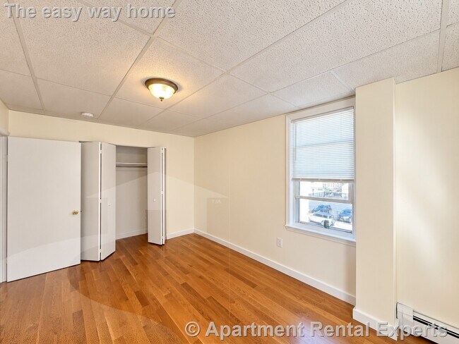 37 Davis Square Unit 2