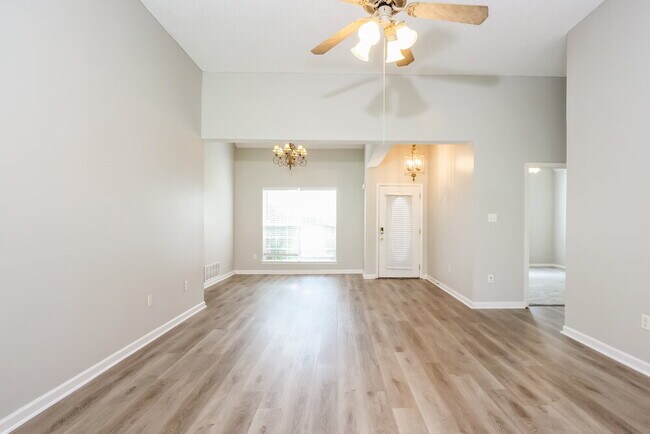 Photo - 5969 Telford Dr