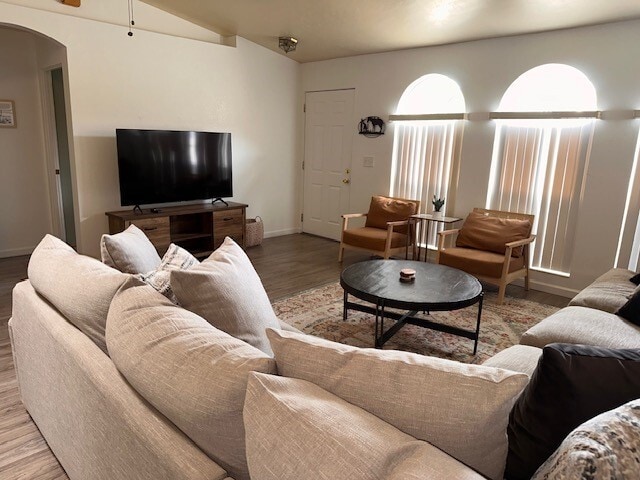 Photo - 1806 Reading Ln