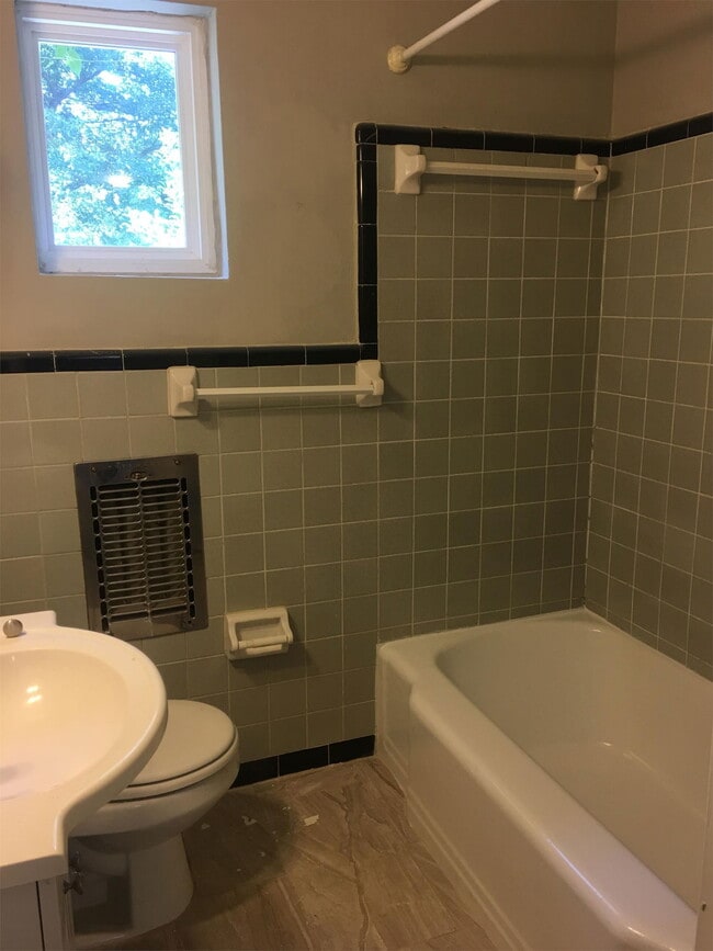 Photo - 767 Greenwood Ave NE Unit 9