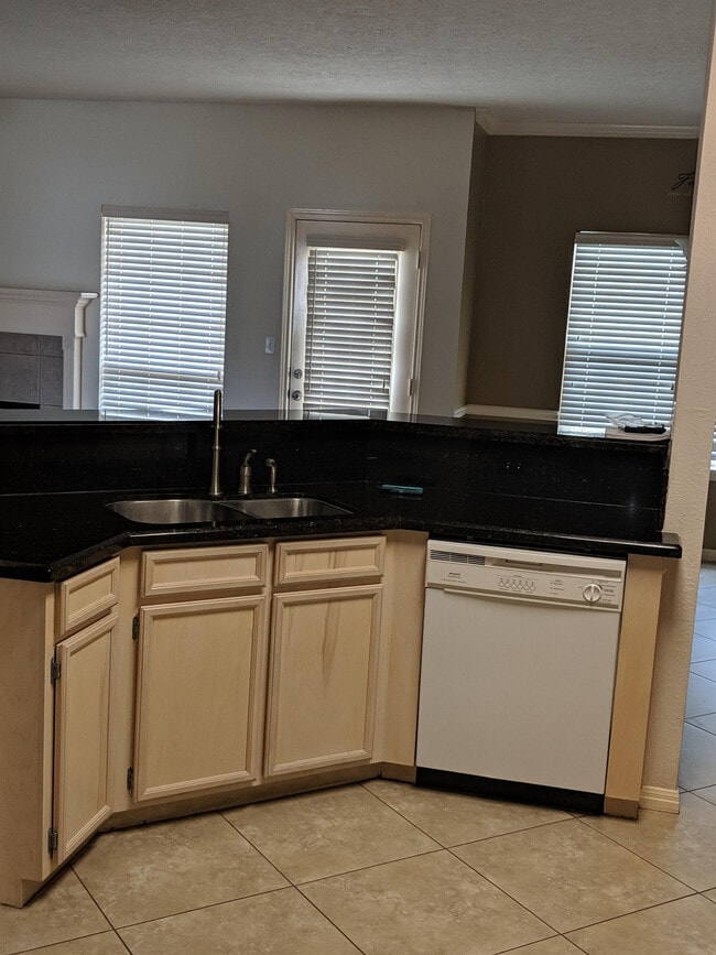 Photo - 8005 Blue Bonnet St