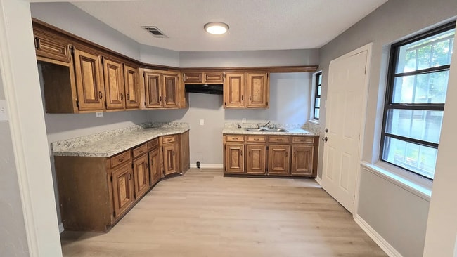 Photo - 2819 Anzio Dr