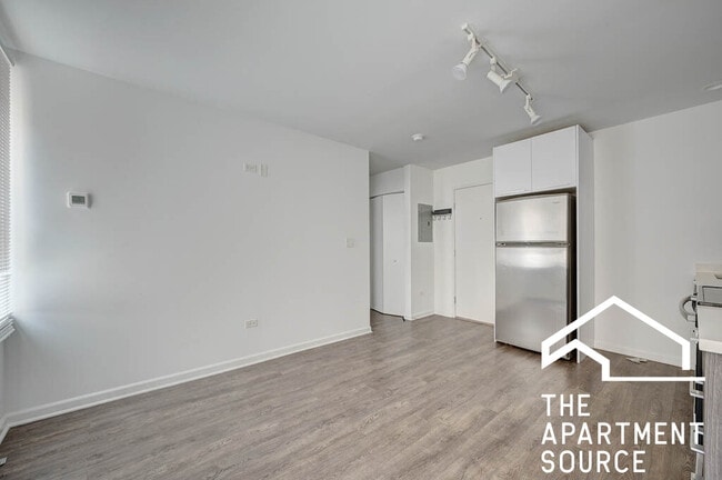 Photo - 940 W Winona St Unit 309