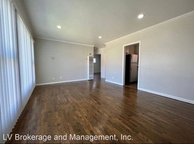 Photo - 18513 Mansel Ave Unidad Front House