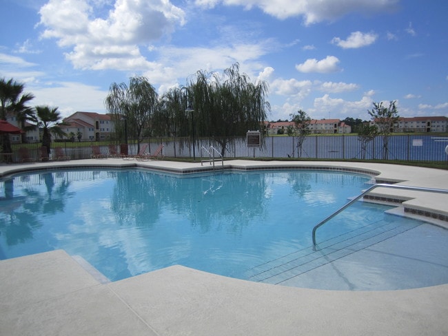 Mission Pointe Apartments