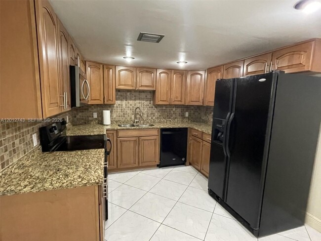 Photo - 491 Racquet Club Rd Unit 303