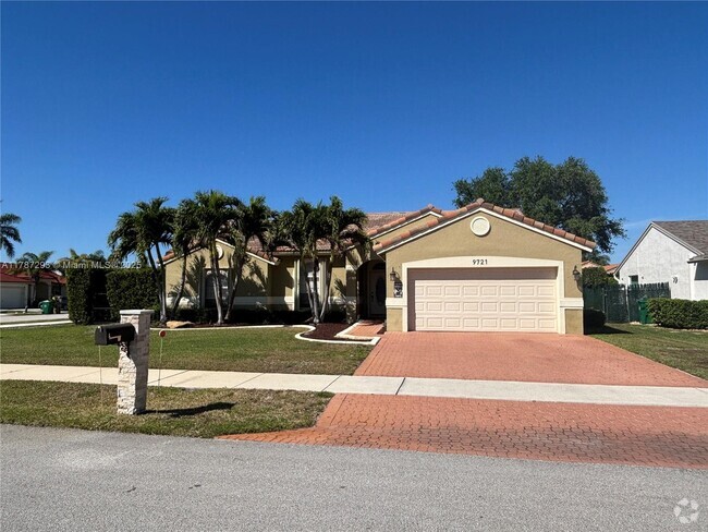 Building Photo - 9721 SW 15th Dr Rental