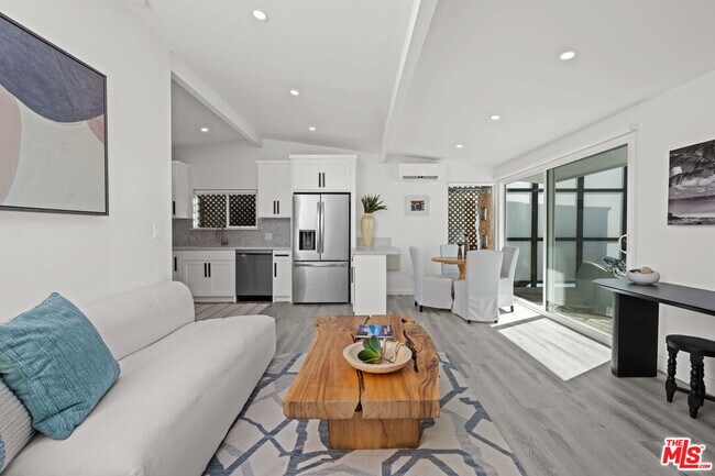 Photo - 25154 Malibu Rd Unit 2