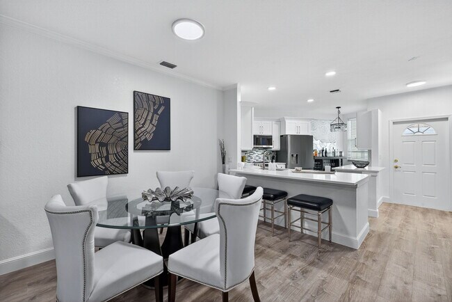 Photo - 8390 Excalibur Cir Unidad F2