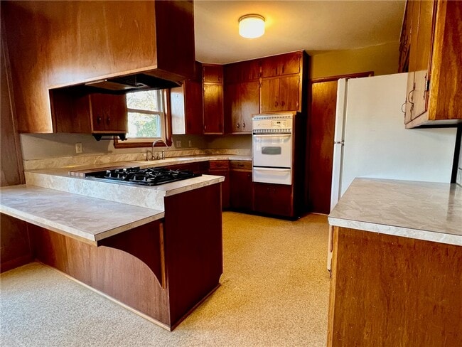 Photo - 1910 N Greenvalley Ave