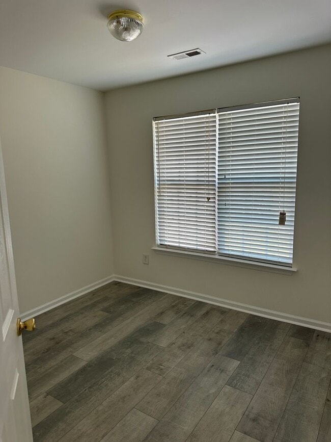 Photo - All NEW Interior and CLOSE TO EVERYTHING!