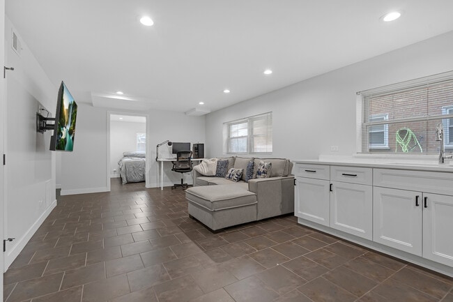 Photo - 6420 Spaulding Ave