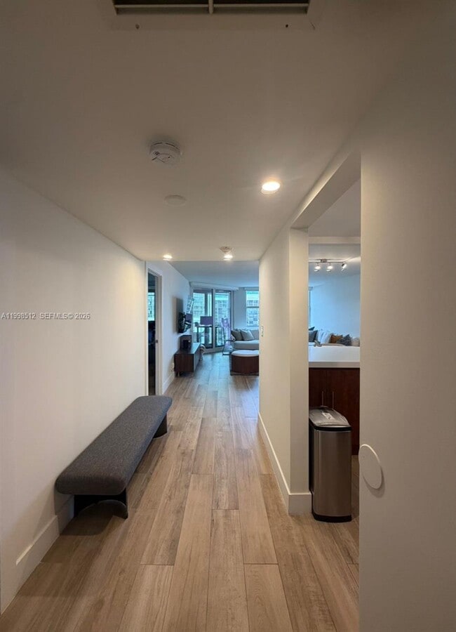 Photo - 1925 Brickell Ave Unidad 2003