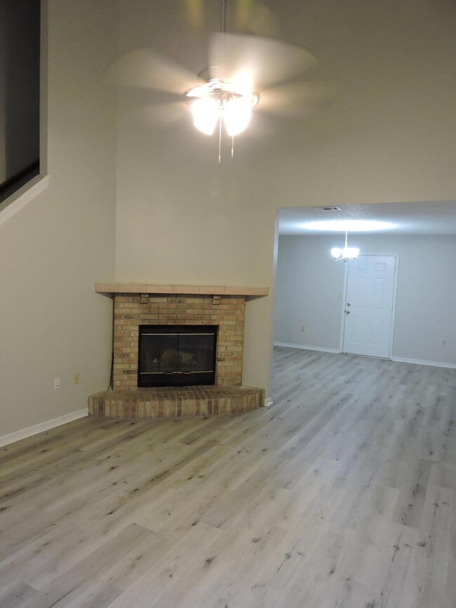 Photo - 813 Valley Rd