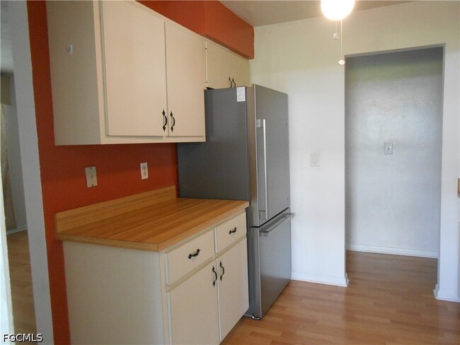 Photo - 52 Heath Aster Ln