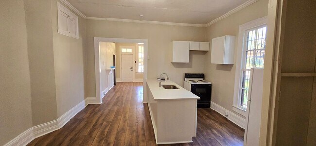 Photo - 614 Cleveland St