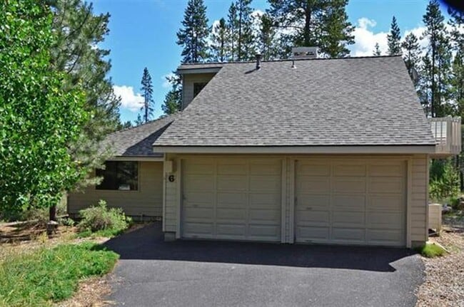 Building Photo - #6 Beech Lane, Sunriver OR 97707