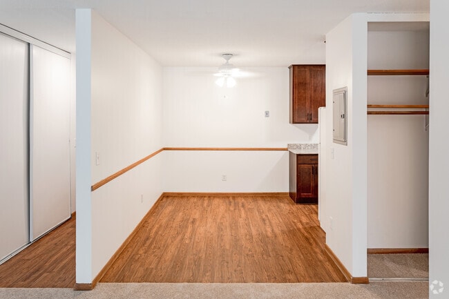 2HAB, 1BA - Belgrove Apartments