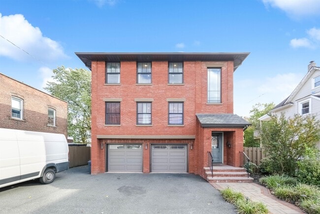 Photo - 119 Washington Ave Unit 2