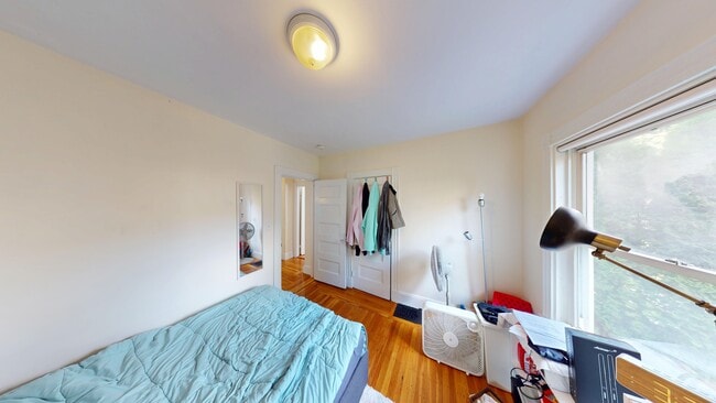 Photo - 1 Woodstock Ave