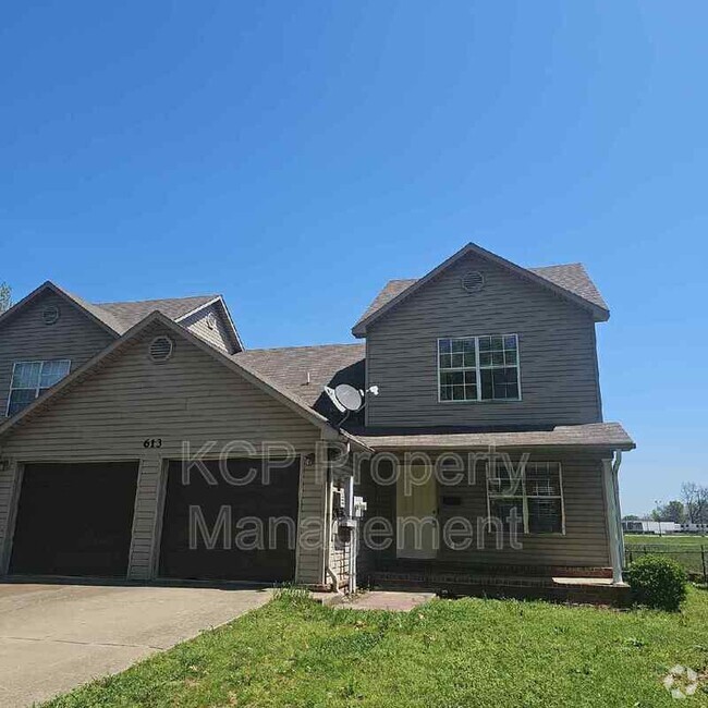 Building Photo - 613 S 11th St Rental