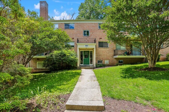 Photo - FURNISHED 2BR w/Den in Parkside Condos, Bethesda - ALL UTILITIES INCLUDED! - Available NOW!! Unit 102
