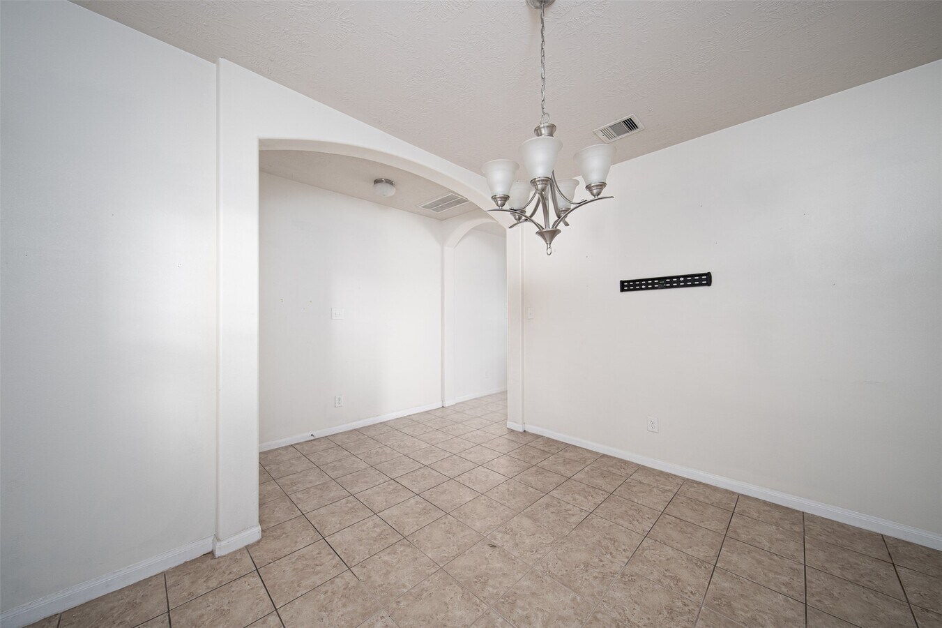 Photo - 19543 Otter Trail Ct